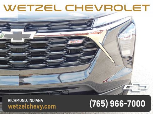 Used 2026 Chevrolet Trax RS FWD image 9