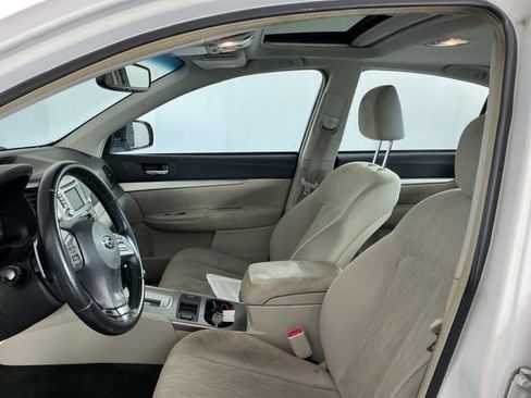 Used 2014 Subaru Legacy 2.5i Premium w/ Moonroof Package AWD/4WD image 10