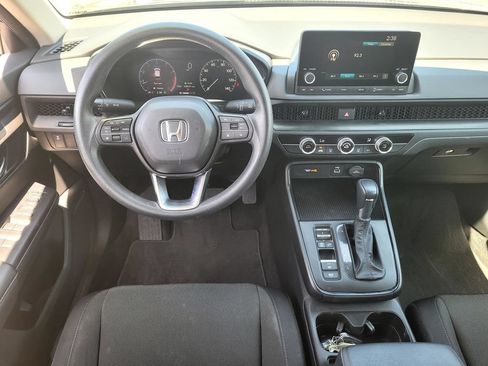 Used 2025 Honda CR-V LX image 13