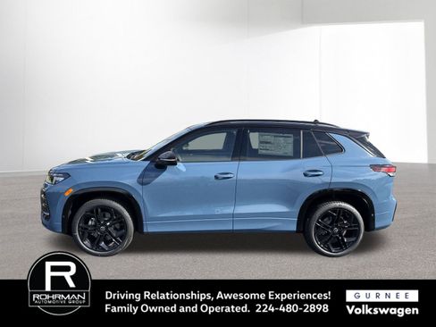 New 2025 Volkswagen Tiguan SE R-Line image 6