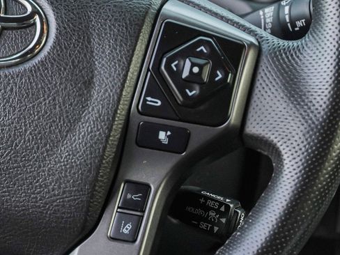 Used 2023 Toyota Tacoma TRD Off-Road image 32