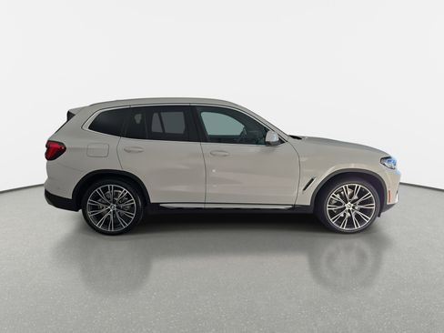Used 2023 BMW X3 xDrive30i w/ Convenience Package image 4