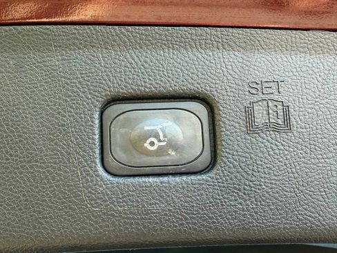 Used 2015 Ford Edge Titanium w/ Equipment Group 302A image 34