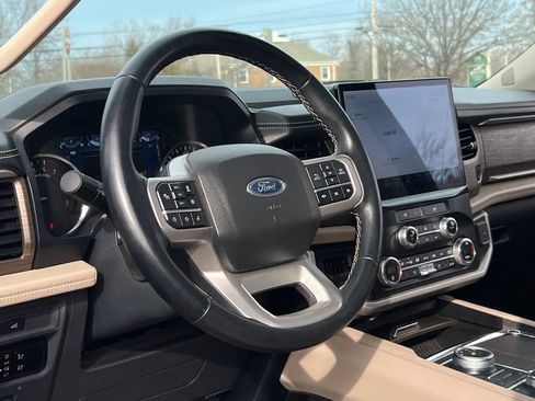 Used 2024 Ford Expedition Limited image 20