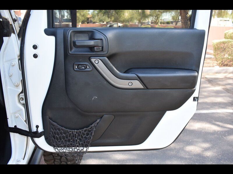 Used 2017 Jeep Wrangler Unlimited Sport w/ Quick Order Package 23S AWD/4WD image 37