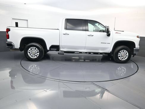 Used 2024 Chevrolet Silverado 2500 LTZ w/ LTZ Convenience Package AWD/4WD image 2