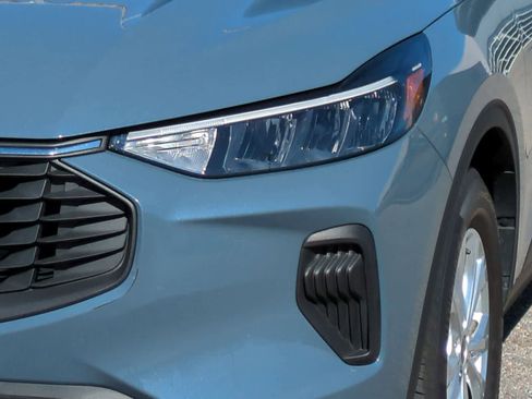 Used 2023 Ford Escape Active image 11