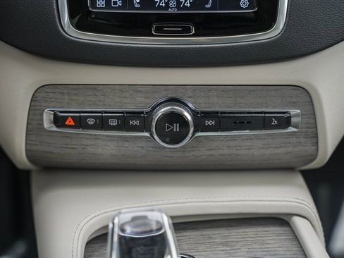 Used 2023 Volvo XC90 B6 Ultimate w/ Protection Package Premier image 24