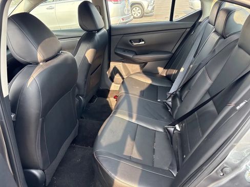 Used 2023 Nissan Sentra SR w/ SR Premium Package FWD image 4