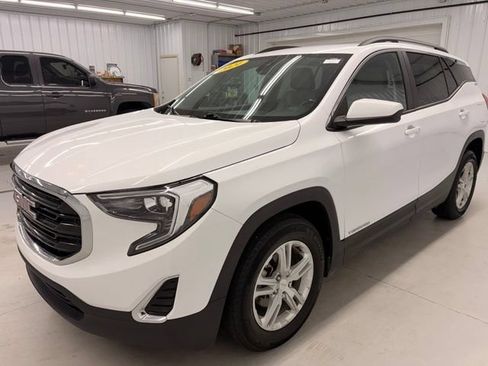 Used 2021 GMC Terrain SLE w/ Driver Convenience Package FWD image 3