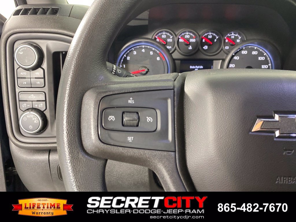 Used 2021 Chevrolet Silverado 1500 Custom Trail Boss AWD/4WD image 14