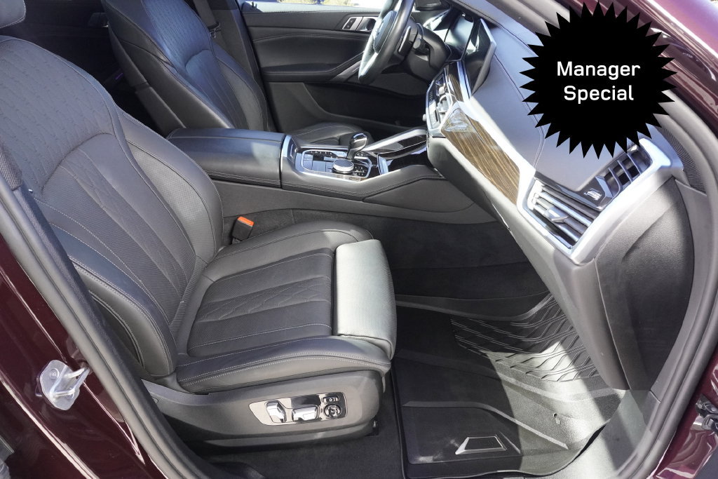 Used 2021 BMW X6 M50i AWD/4WD image 23