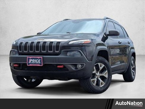 Used 2015 Jeep Cherokee Trailhawk w/ Comfort/Convenience Group AWD/4WD image 1