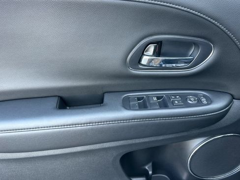 Certified 2022 Honda HR-V EX-L image 11