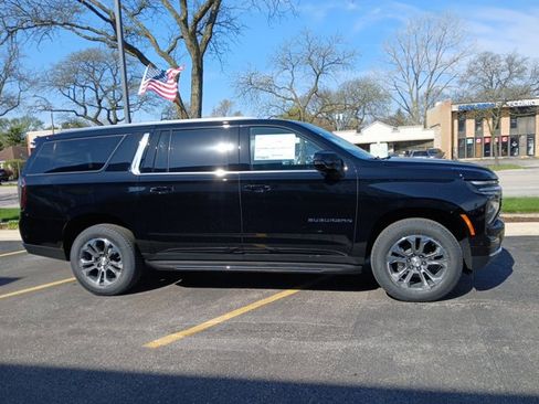 New 2026 Chevrolet Suburban LT AWD/4WD image 3
