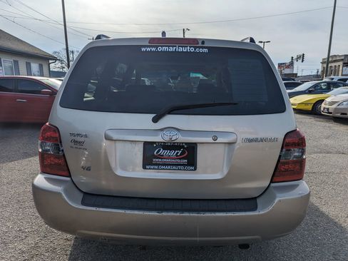 Used 2005 Toyota Highlander Limited image 9