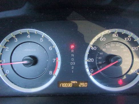 Used 2011 Honda Accord LX image 16