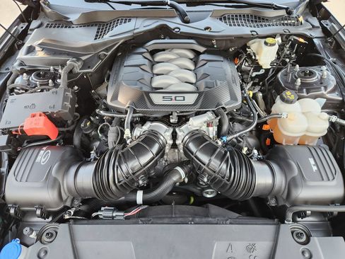 Used 2024 Ford Mustang GT Premium RWD image 28