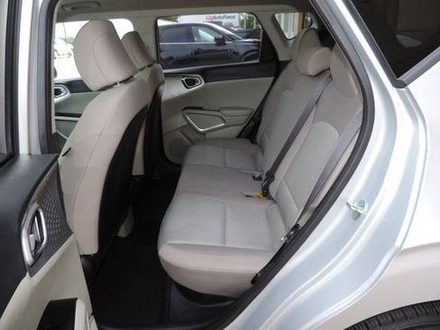 Used 2021 Kia Soul LX image 17