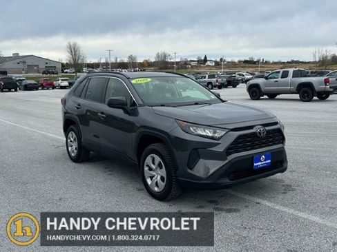 Used 2020 Toyota RAV4 LE image 1