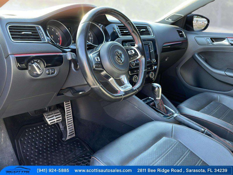 Used 2018 Volkswagen Jetta GLI FWD image 17
