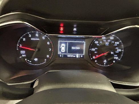 Used 2023 Chevrolet TrailBlazer LT w/ Convenience Package FWD image 22