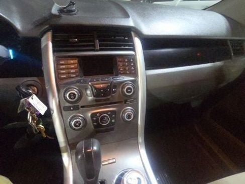 Used 2012 Ford Edge SE image 12