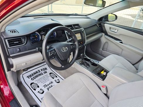 Used 2017 Toyota Camry LE FWD image 17