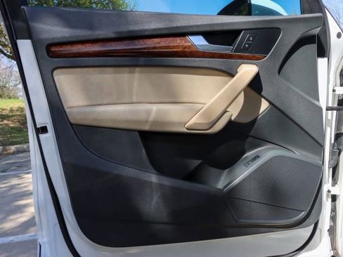Used 2018 Audi Q5 2.0T Premium image 12