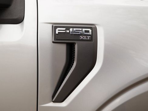 Used 2021 Ford F150 XLT w/ Equipment Group 302A High image 39