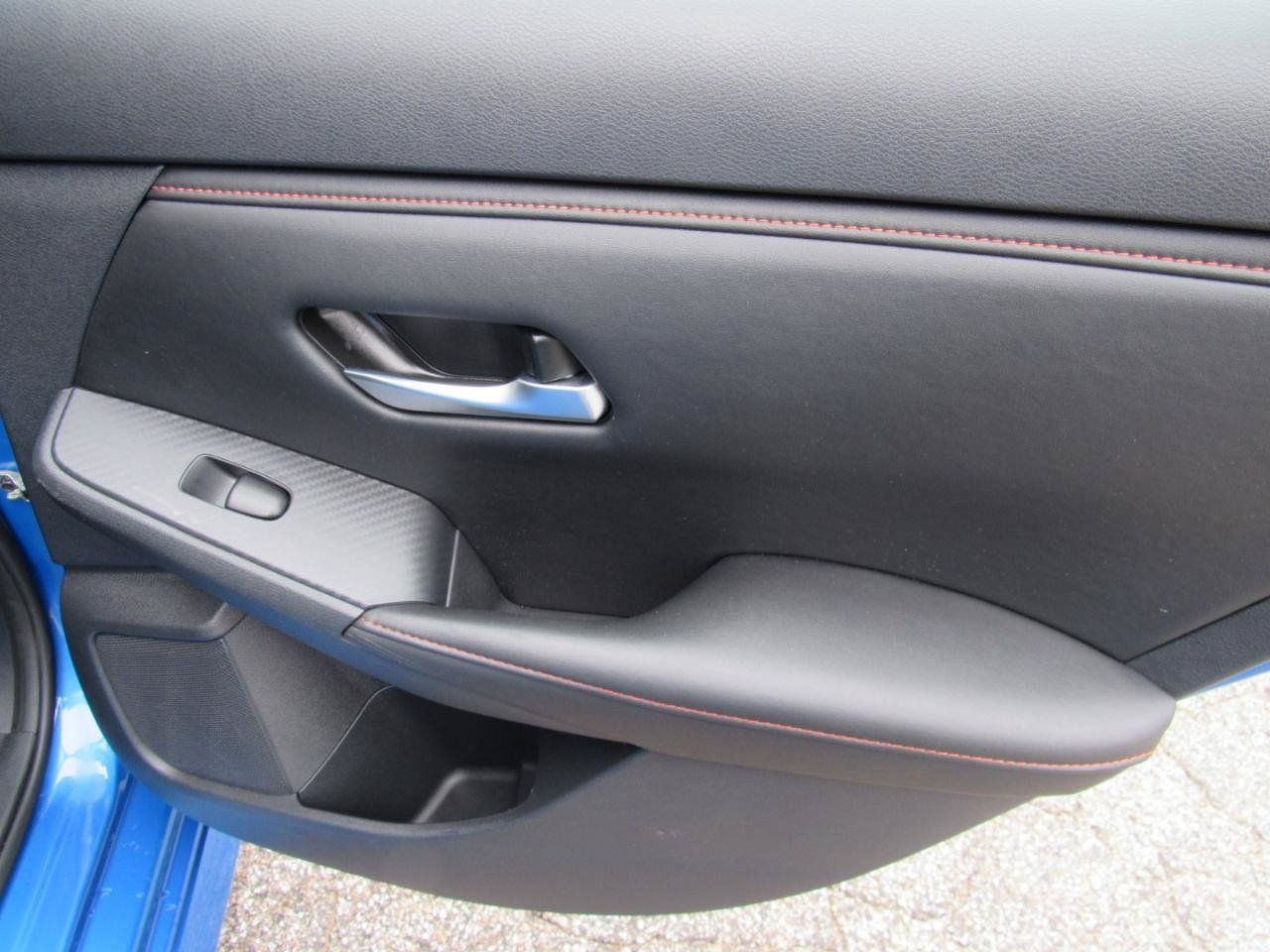 Used 2025 Nissan Sentra SR FWD image 33