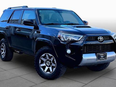 Used 2019 Toyota 4Runner TRD Off-Road AWD/4WD image 2