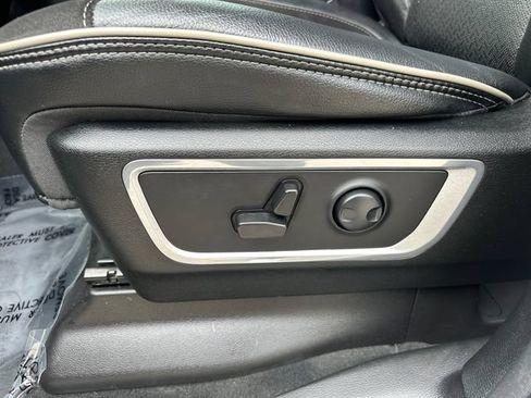 Used 2023 RAM 1500 Laramie AWD/4WD image 28