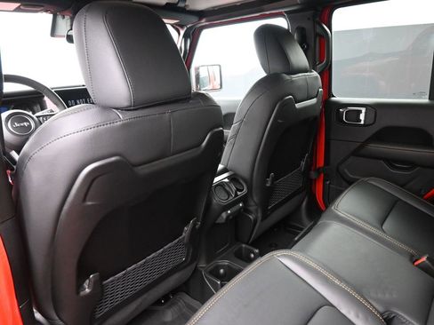 New 2025 Jeep Gladiator Sport image 16