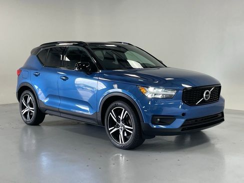 Used 2021 Volvo XC40 T5 R-Design w/ Advanced Package image 5