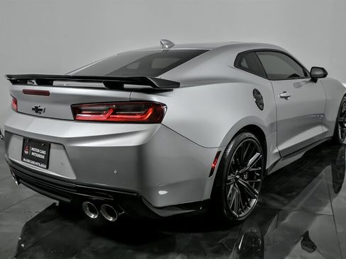 Used 2018 Chevrolet Camaro ZL1 image 10