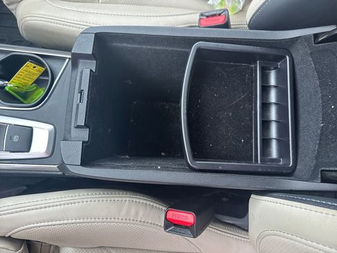 Used 2022 Subaru Ascent Limited w/ Technology Package image 32