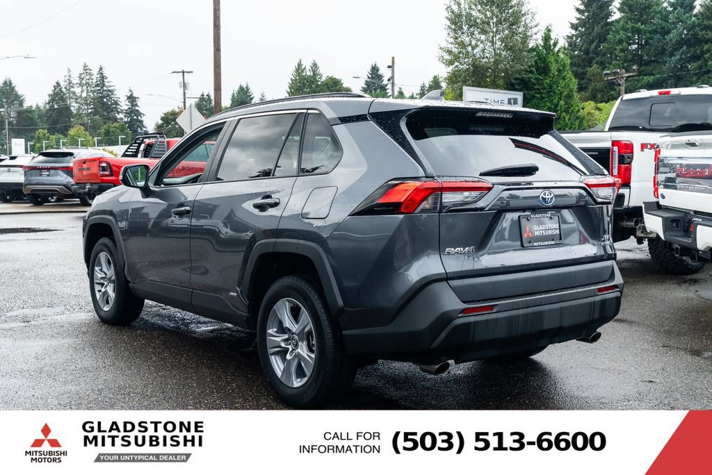 Used 2022 Toyota RAV4 XLE w/ Convenience Package AWD/4WD image 5