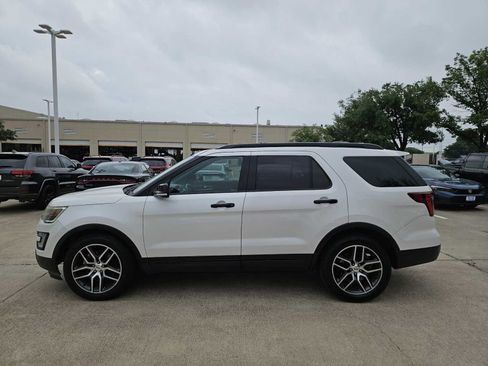 Used 2017 Ford Explorer Sport w/ Equipment Group 401A AWD/4WD image 3