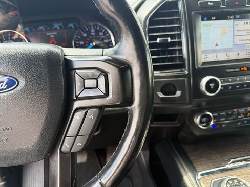 Used 2019 Ford Expedition Max Limited image 19
