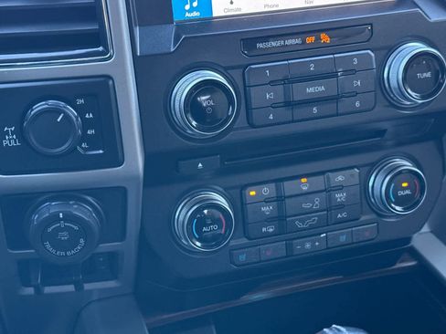 Certified 2017 Ford F150 Lariat w/ Equipment Group 502A Luxury image 20