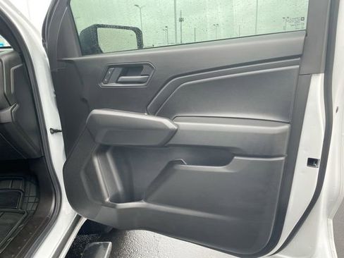 Used 2025 Chevrolet Colorado W/T w/ Advanced Trailering Package image 19