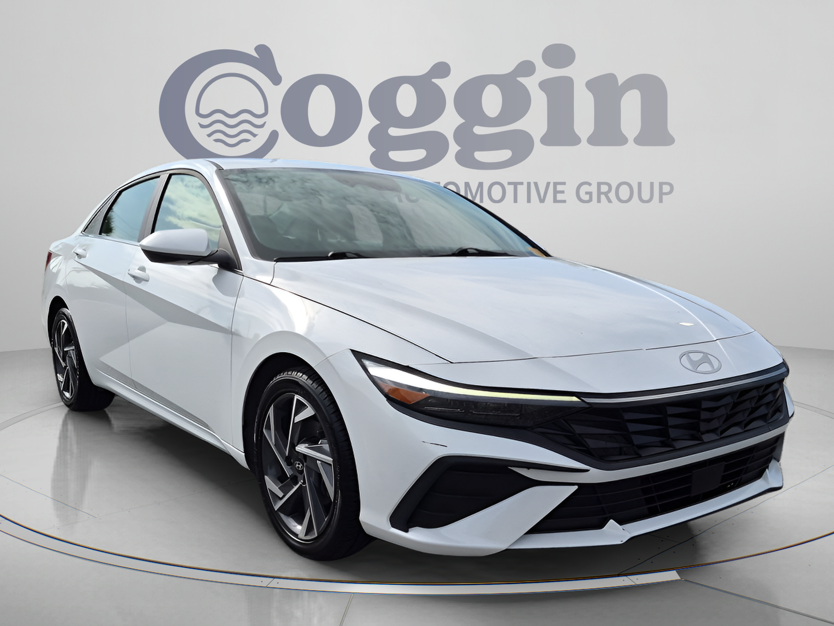 Used 2025 Hyundai Elantra SEL FWD image 8
