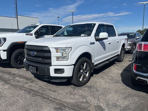 Used 2015 Ford F150 Lariat w/ Equipment Group 502A Luxury AWD/4WD image 6