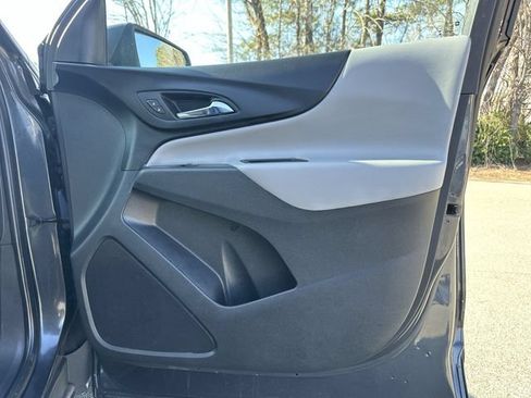 Used 2022 Chevrolet Equinox LS w/ LPO, Floor Liner Package FWD image 30