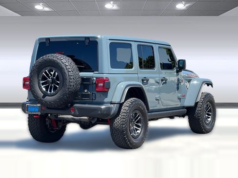 Used 2025 Jeep Wrangler Unlimited Rubicon AWD/4WD image 8