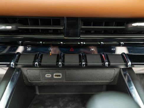 Used 2023 GMC Canyon AT4 w/ AT4 Premium Package AWD/4WD image 29