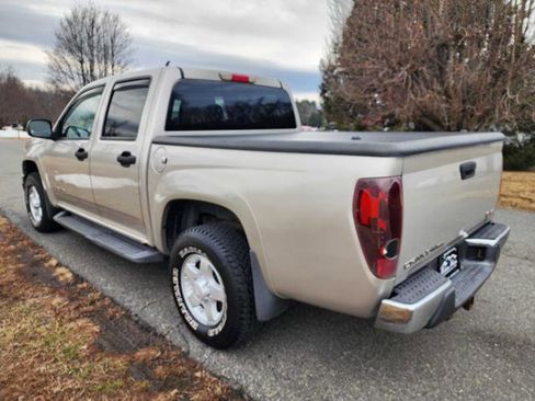 Used 2005 GMC Canyon SLE image 8
