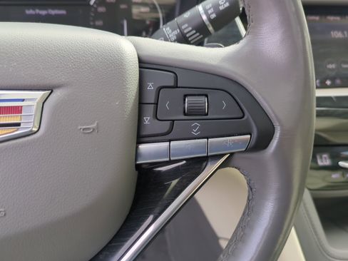 Used 2021 Cadillac XT6 Premium Luxury image 30