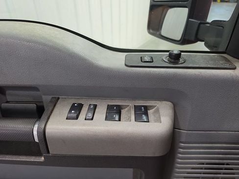 Used 2013 Ford F350 XLT w/ XLT Premium Pkg AWD/4WD image 13